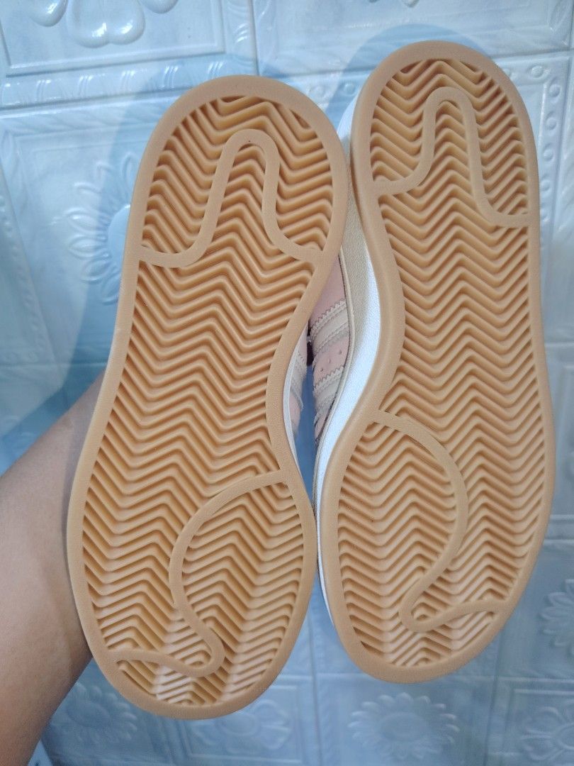 Adidas (Category: Sneakers) located in Quezon City. Submitted by zhelcloset01 (Listing ID 1469523791, Image 3). Description: Size: US 6.5".
