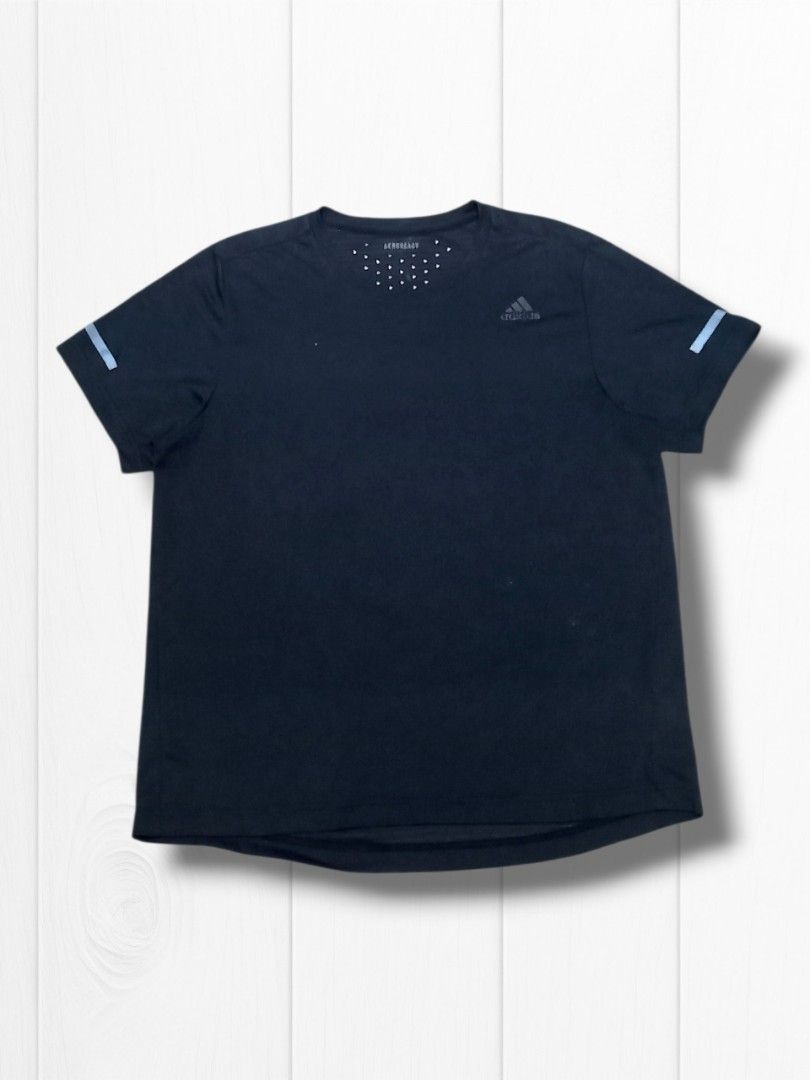 Adidas Aero Drifit Tshirt I Tee (Category: Tshirts & Polo Shirts ) located in Aguinaldo. Submitted by ukayandthrift (Listing ID 1469434965, Image 1). Description: .