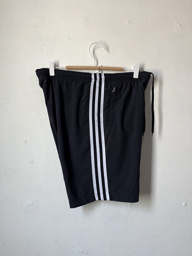 Adidas AEROREADY Essentials 3-Stripes Shorts (Category: Activewear) located in Cagayan de Oro. Submitted by vigo999 (Listing ID 1469423661, Image 2). Description: Adidas AEROREADY Essentials 3-Stripes Shorts Size M/30 Condition: Excellent Color rate: 9.5/10 No issues Dimes: 30-34x18 Hem: 11.