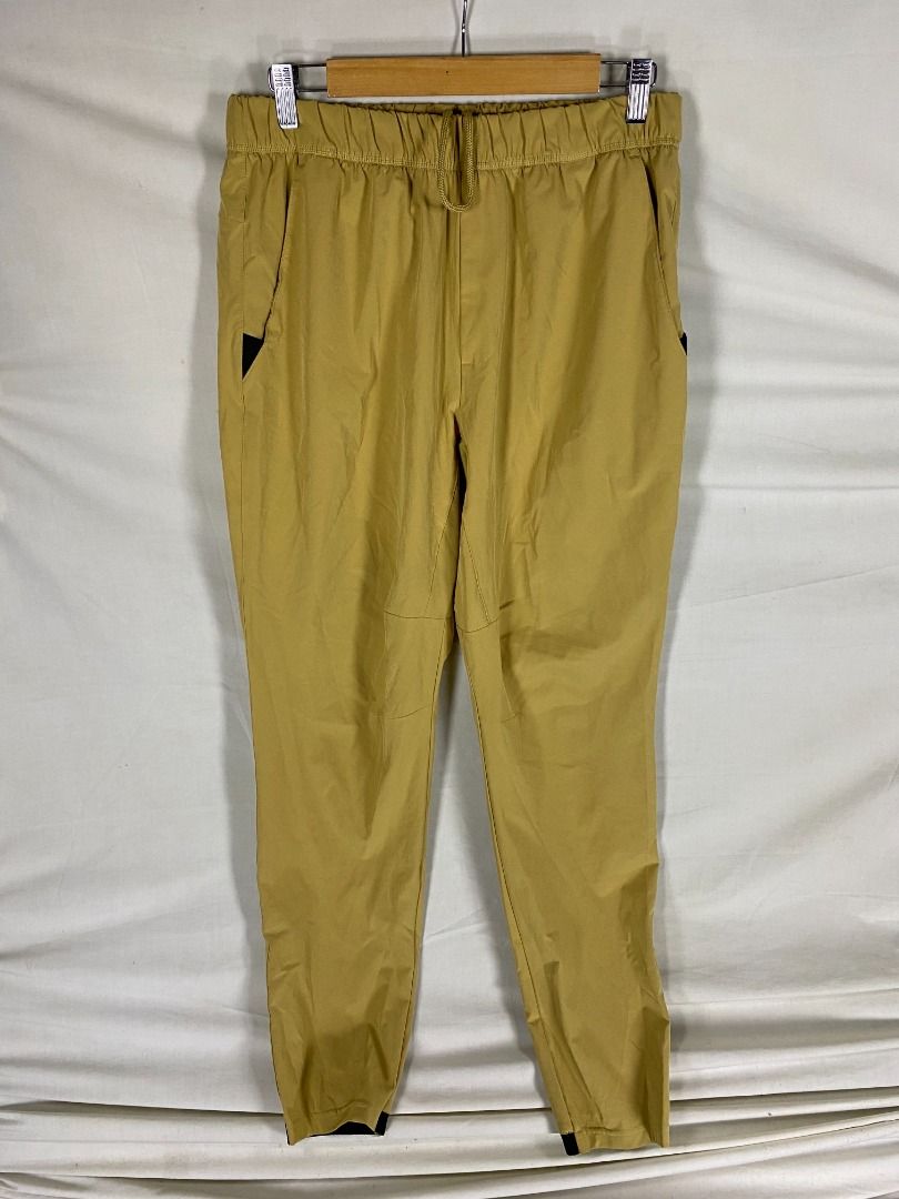 Adidas AEROREADY Woven Training Jogger Pants / Size Medium (Category: Joggers) located in Antipolo. Submitted by canadafindss (Listing ID 1469399388, Image 1). Description: Visit & Follow Canada Finds for more premium thrift, streetwear, vintage, techwear, activewear, and branded finds from Canada 🇨🇦 More items posted regularly: https://www.carousell.ph/u/canadafindss Adidas AEROREADY Woven Training Jogger Pants / Size Medium Clean and versatil