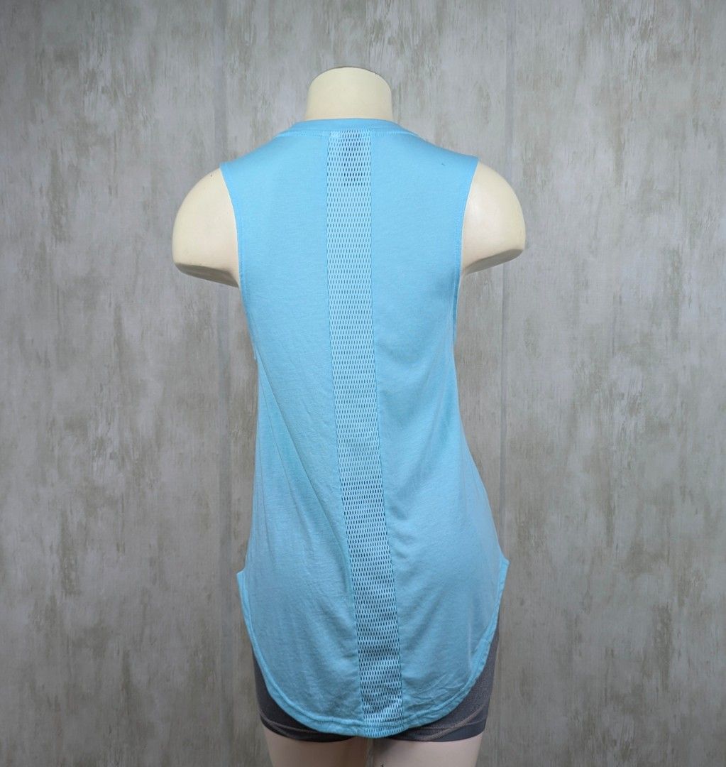 Adidas away day tank (Category: Activewear) located in General Santos City (Dadiangas). Submitted by kakrots.06 (Listing ID 1469402232, Image 2). Description: Adidas away day tank Cotton Excellent condition XS on tag but can fit to S W:17"-18" L:26" (S) Non-Padded 200 + SF Ship via J&T Express MOP: Gcash/Maya/Maribank/Gotyme 📍 Location: General Santos City.