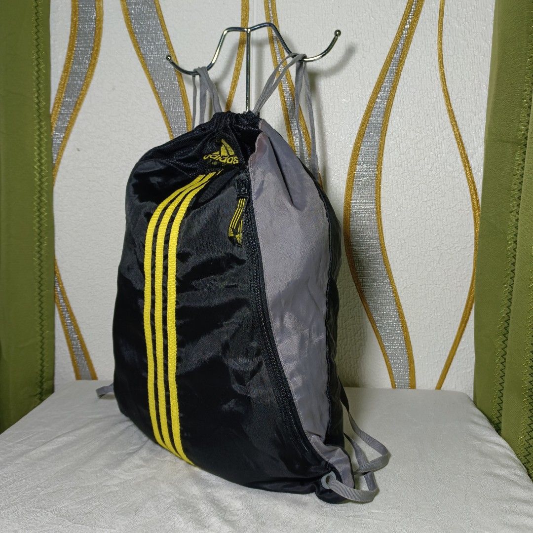 ADiDAS Drawstring Backpack (Category: Backpacks) located in Baguio. Submitted by castiel.25 (Listing ID 1469442607, Image 2). Description: ▪️Ukay Source ▪️Excellent Condition ▪️Thick Material.