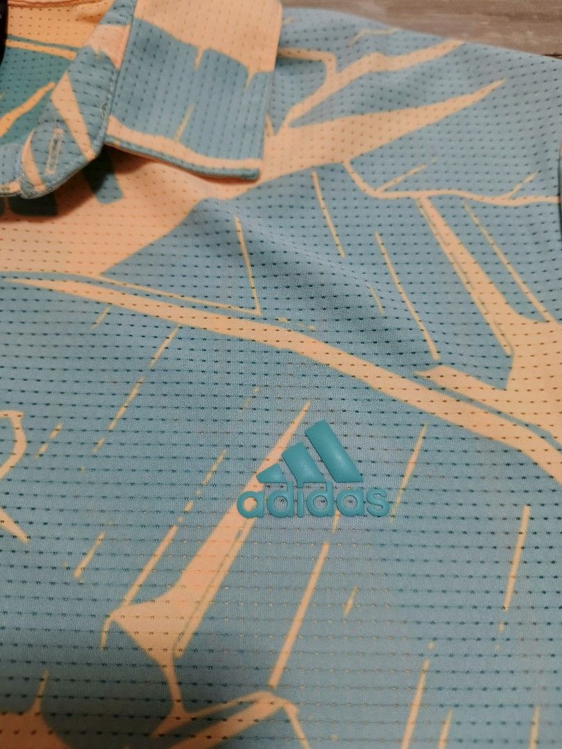 Adidas dri fit polo shirt (Category: Tshirts & Polo Shirts ) located in Siniloan. Submitted by talktotheroses (Listing ID 1469424351, Image 2). Description: like new no issue.