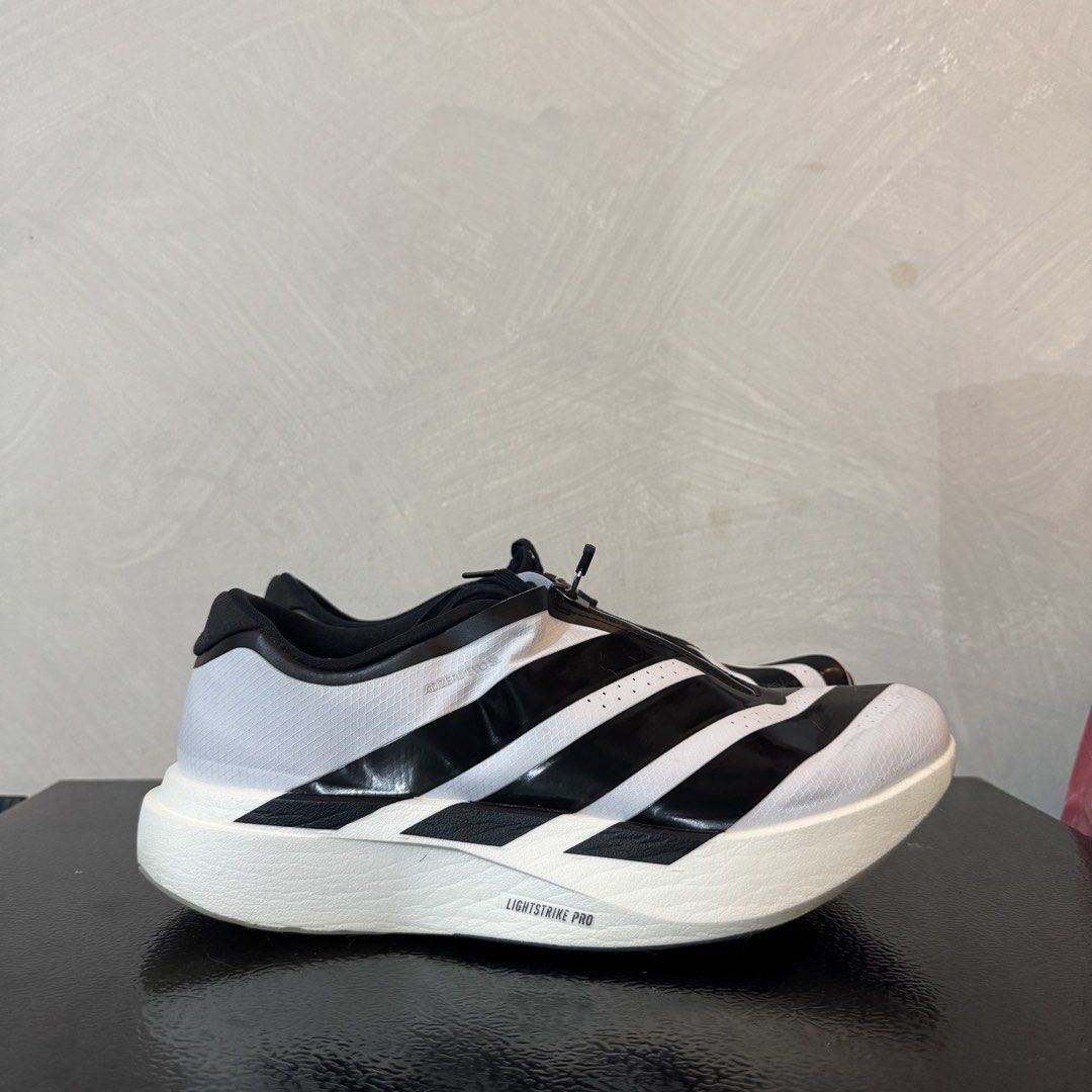 Adidas Evo Sl Zip (Category: Sneakers) located in Las Pinas. Submitted by rileyboi (Listing ID 1469519325, Image 2). Description: slightly used no issue legit.