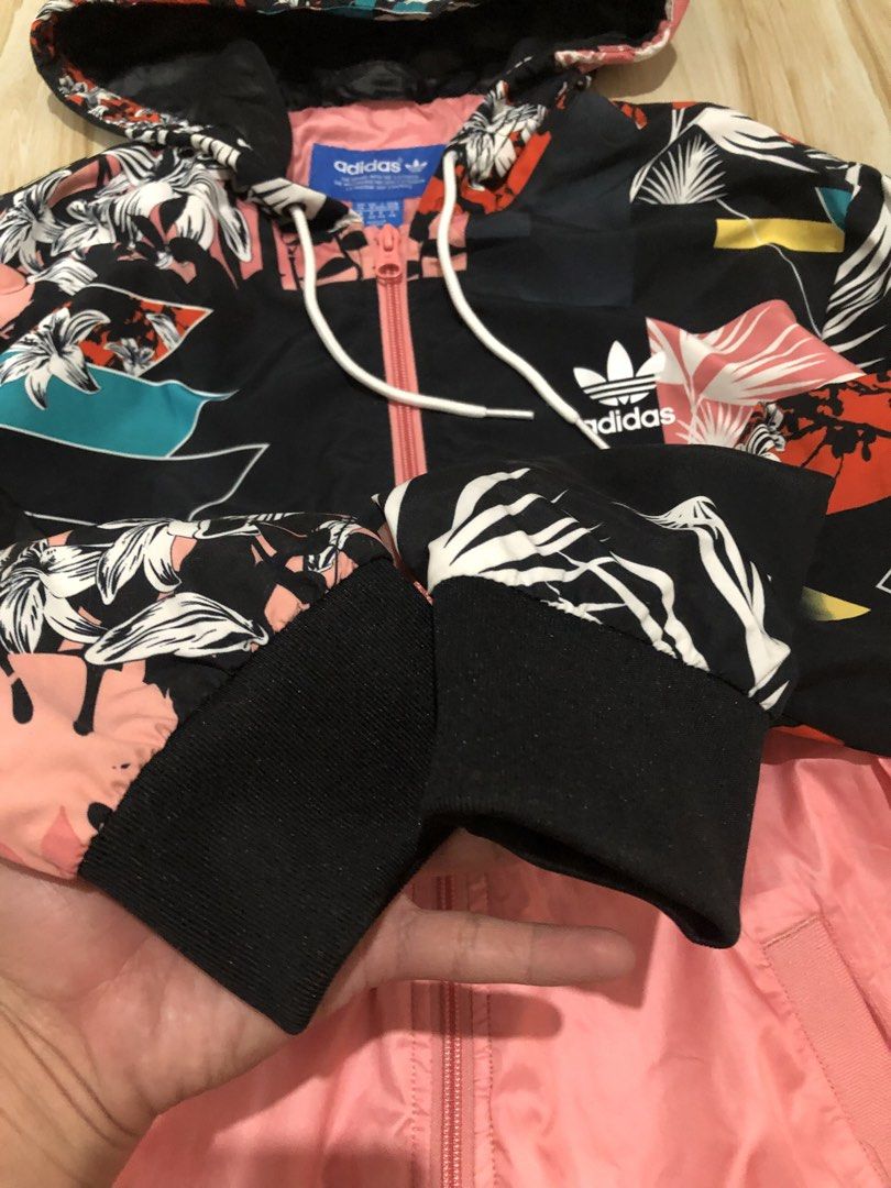 Adidas Floral Windbreaker (Category: Coats, Jackets and Outerwear) located in Pozorrubio. Submitted by iy4dikz (Listing ID 1469502404, Image 3). Description: For Sale! Adidas Floral Windbreaker Size: Medium US Length: 26.5 Width: 21 Sleeves: 24.5 Excellent Condition Not Ukay ₱750 + SF Location📍Pangasinan.