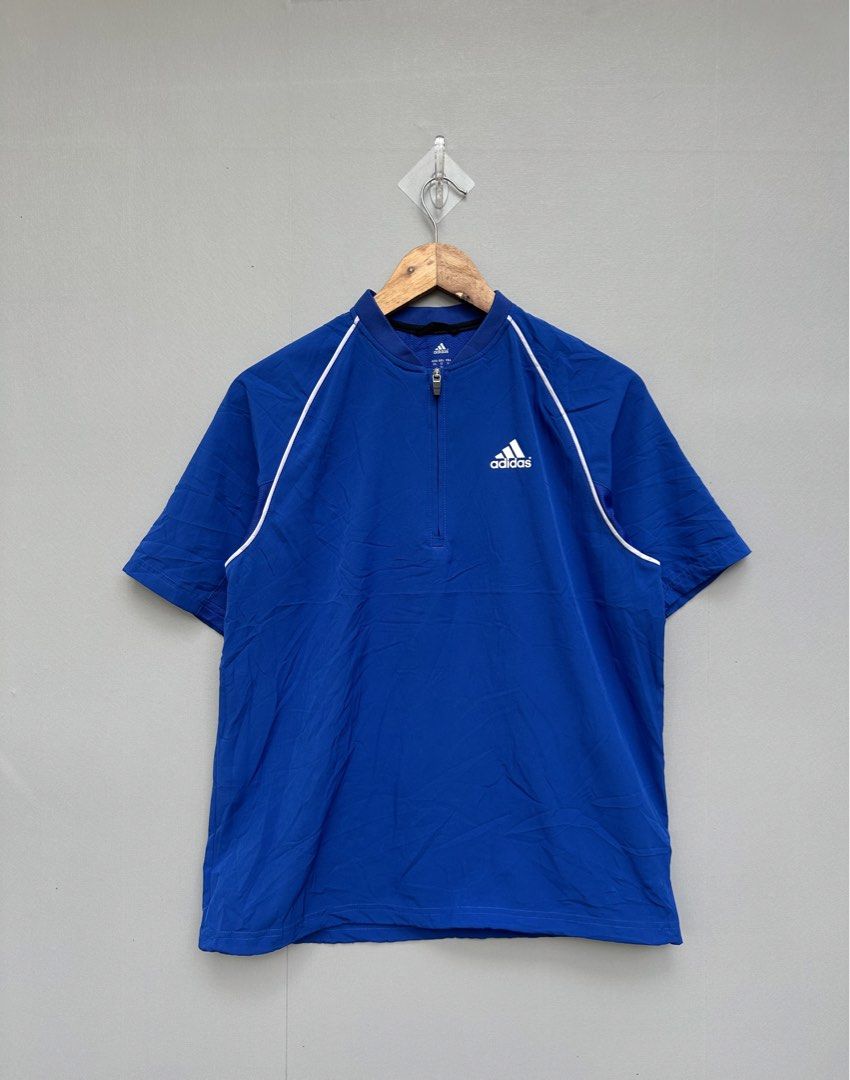 ADIDAS HALF ZIP (Category: Tshirts & Polo Shirts ) located in Bais. Submitted by gdrip (Listing ID 1469450910, Image 1). Description: ADIDAS DRIFIT Size XL on tag Medium Fit Dimension 21/26 9.5 Condition No Issue.