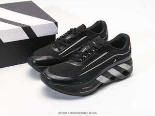 (Category: ) located in . Submitted by outlet_sneakers_shop (Listing ID 1469423490, Image 1). Description: .