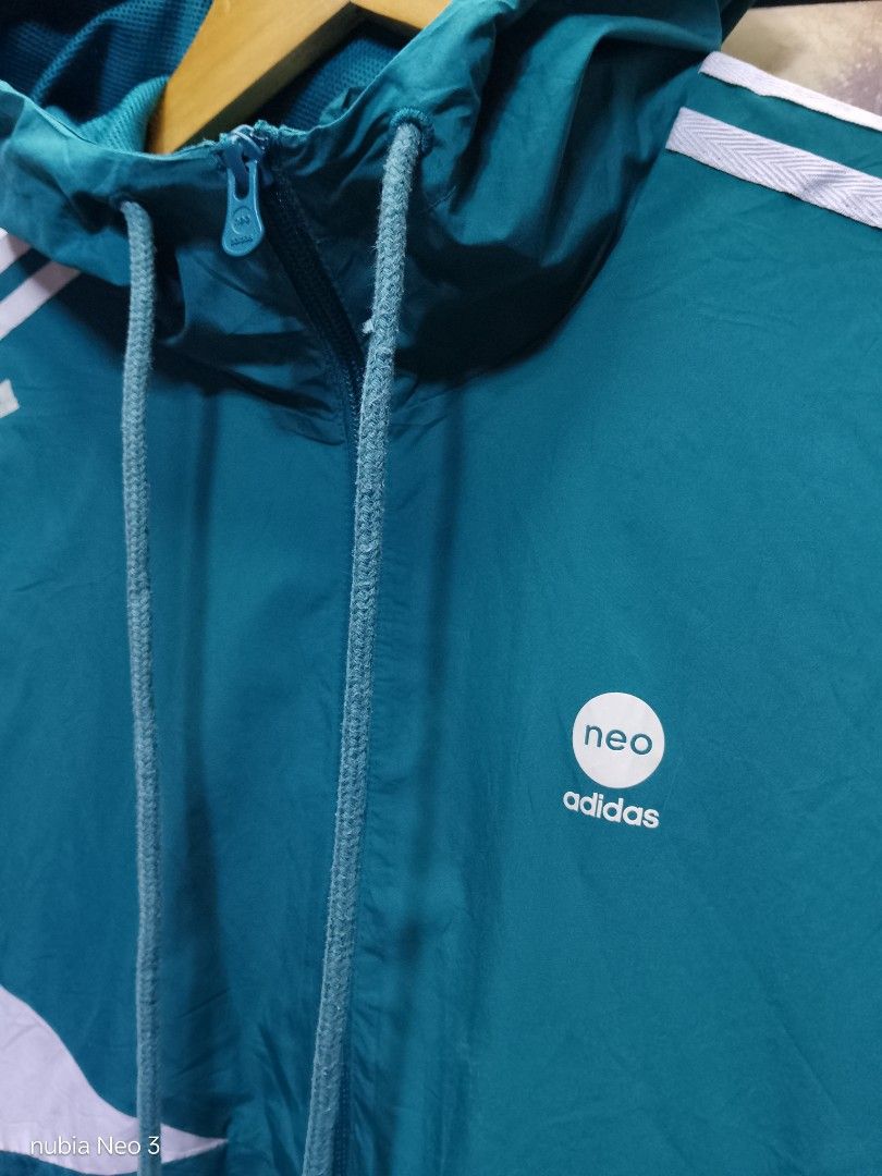 adidas neo windbreaker (Category: Coats, Jackets and Outerwear) located in Valenzuela. Submitted by joshwrldselection (Listing ID 1469455532, Image 2). Description: medium - large excellent condition no issue thrift..
