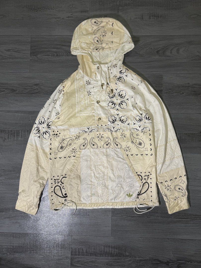 Adidas Originals Windbreaker Jacket (Category: Coats, Jackets and Outerwear) located in Maragusan (San Mariano). Submitted by dripdrops_ddo (Listing ID 1469554449, Image 1). Description: 🏷️ ADIDAS X OPENING CEREMONY Dimes: 21W x 27.5L Size: M to L Color rate: 9.5/10 Condition: Very good condi Washable Stain in the inner part..