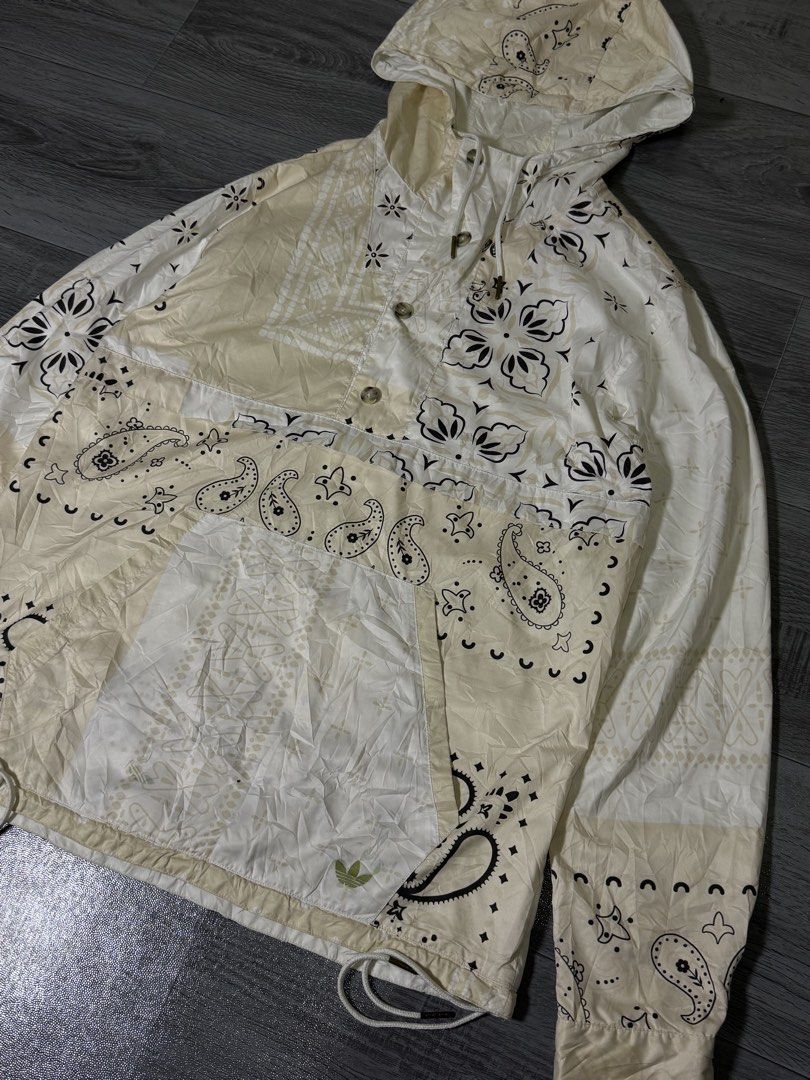 Adidas Originals Windbreaker Jacket (Category: Coats, Jackets and Outerwear) located in Maragusan (San Mariano). Submitted by dripdrops_ddo (Listing ID 1469554449, Image 2). Description: 🏷️ ADIDAS X OPENING CEREMONY Dimes: 21W x 27.5L Size: M to L Color rate: 9.5/10 Condition: Very good condi Washable Stain in the inner part..