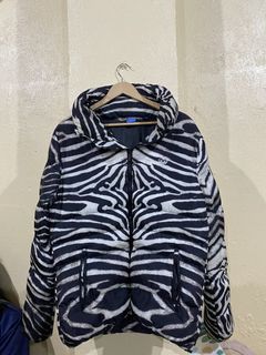 (Category: ) located in . Submitted by mnlhabithrift23 (Listing ID 1469512644, Image 1). Description: .