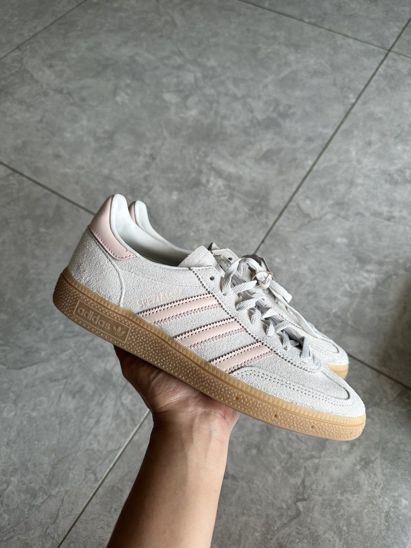 Adidas Spezial size 7.5 womens (Category: Sneakers) located in Manila. Submitted by angc_finds (Listing ID 1469409415, Image 1). Description: Adidas Handball Spezial Brandnew Size 7.5 womens ₱4000 📍Marina, Parañaque.