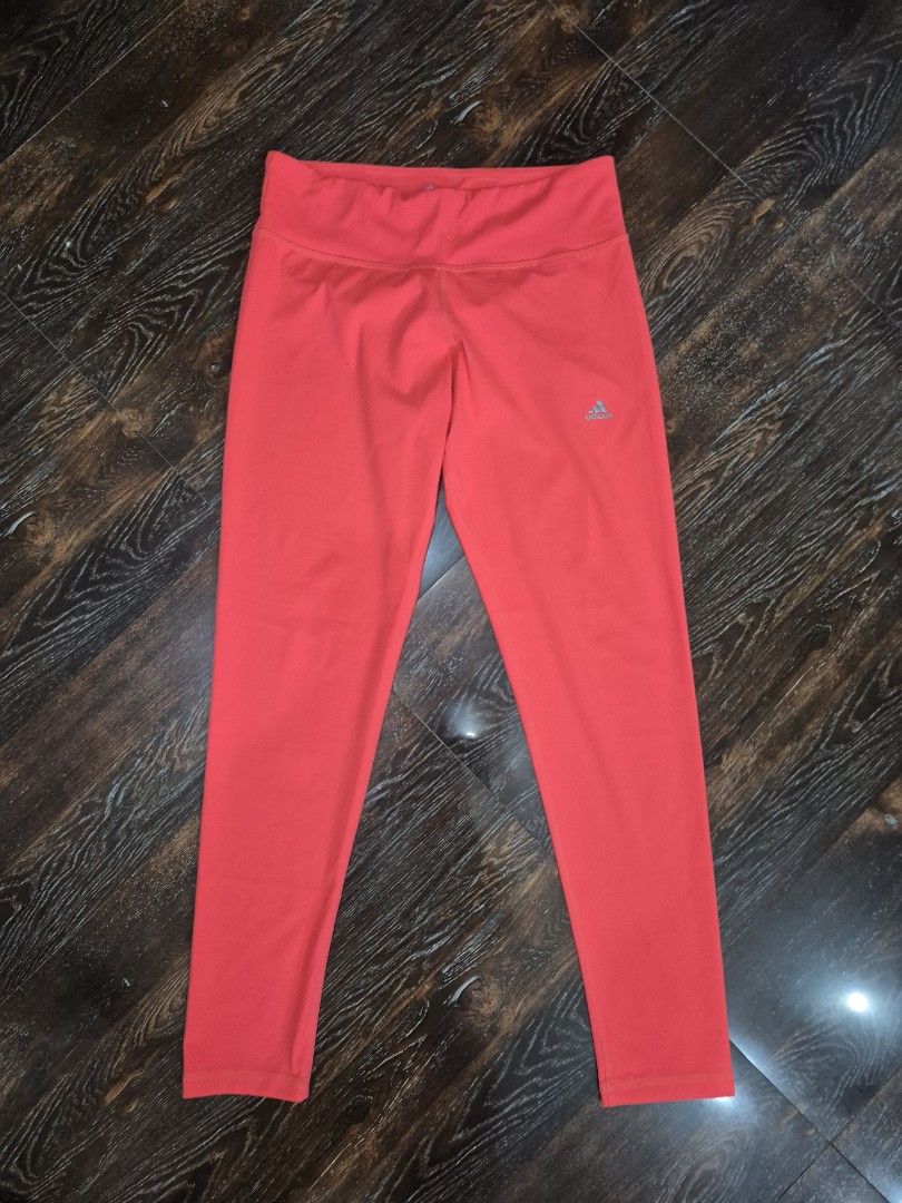 Adidas Techfit Leggings (Category: Activewear) located in Santa Cruz. Submitted by deenem (Listing ID 1469436635, Image 2). Description: Like New😍👌 No flaws👌 M on Tag (Measurements laid flat in inches) Waist: 14-16 Lenght: 33.5.