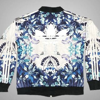 (Category: ) located in . Submitted by stellargarments (Listing ID 1469428683, Image 1). Description: .