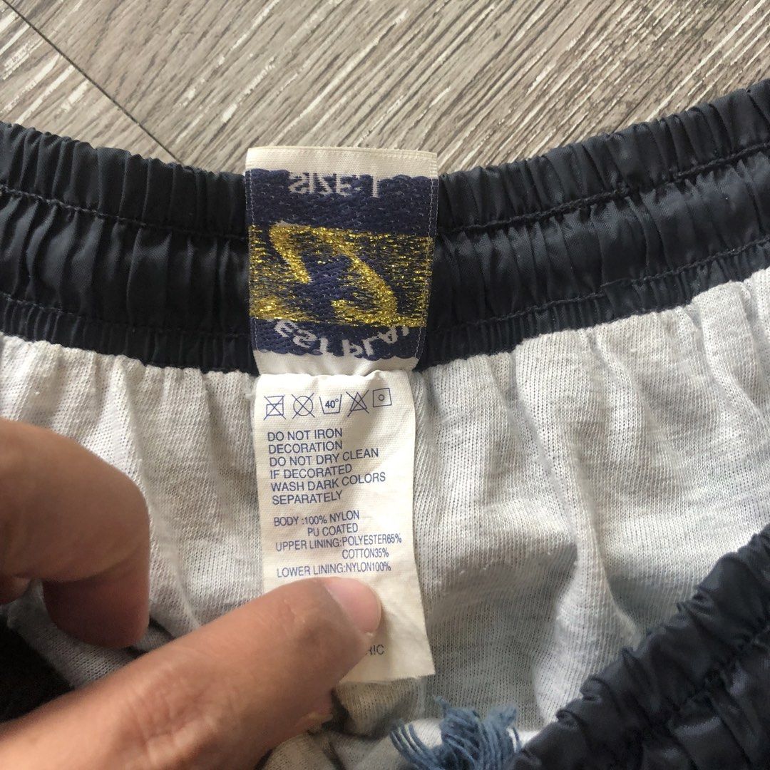 ADIDAS TRACKPANTS (Category: Coats, Jackets and Outerwear) located in Manila. Submitted by golden_znamss (Listing ID 1469477060, Image 3). Description: ADIDAS TRACKPANTS OLD RELEASE 400💸 W34-38 .