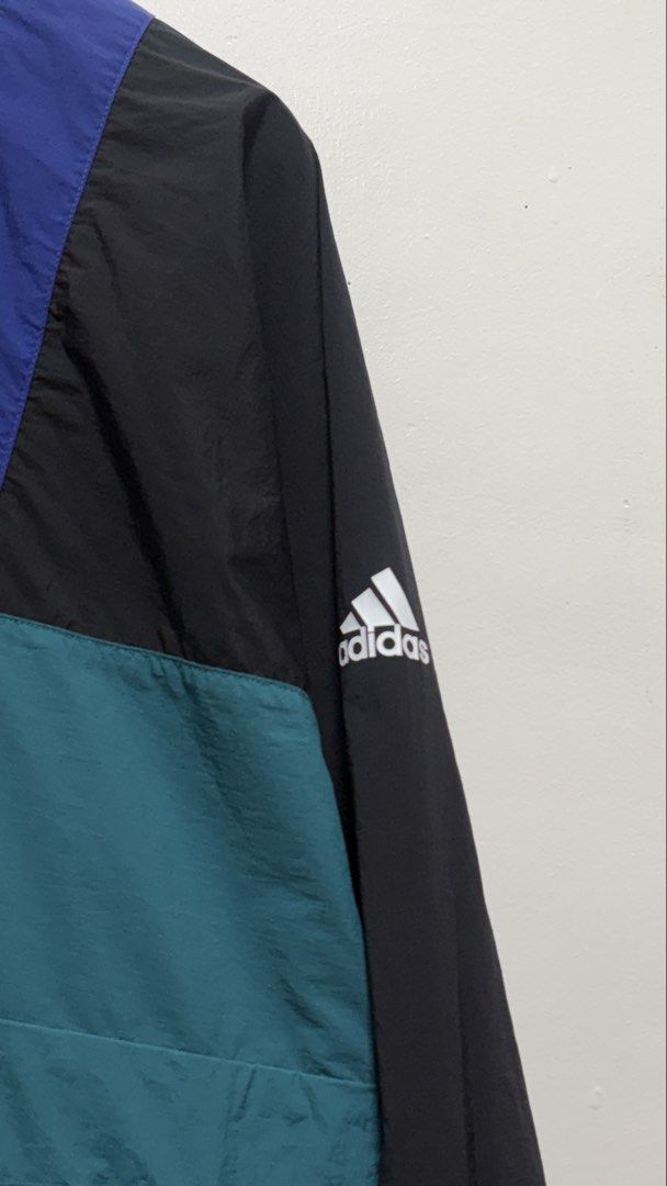 Adidas Tritone Windbreaker Jacket (Category: Coats, Jackets and Outerwear) located in Manila. Submitted by petlover777 (Listing ID 1469511939, Image 3). Description: Size large to xl (23 x 28.5) GOOD AS NEW! 🔥 no issue, bagong bago! 📍Location: Barangay 235 Zone 22 Villaruel St. Abad Santos Manila 🛵 J&T | Lalamove.