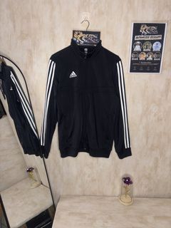(Category: ) located in . Submitted by pormanation-thrift-store (Listing ID 1469571993, Image 1). Description: .