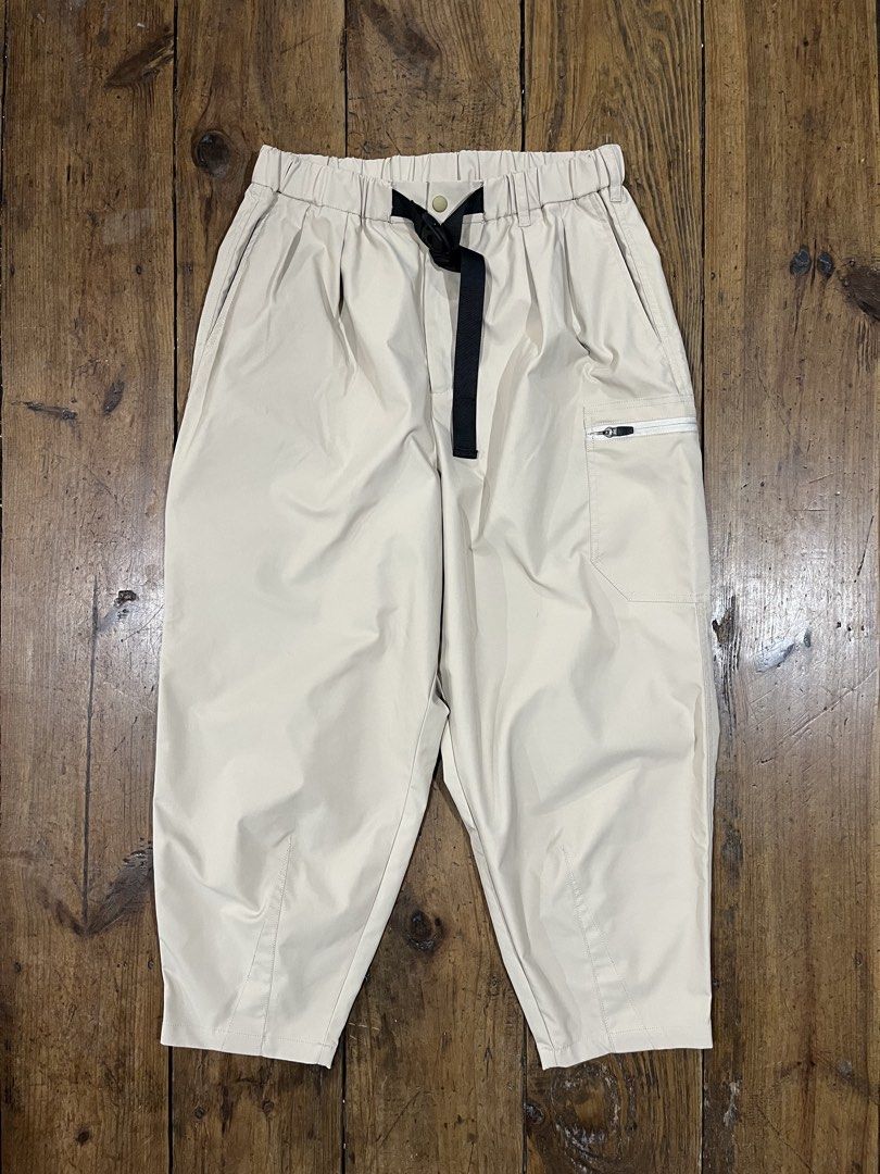 Ad-lib Pro Pants Comfy 2.0 (Category: Chinos) located in Baguio. Submitted by fishy___fish (Listing ID 1469538436, Image 1). Description: Ad-lib Pro Pants Comfy 2.0 🇯🇵 Tagged M Waist: Free size max 36” Length: 35.5” Rise: 16.5” Leg Opening: 7” No issues.