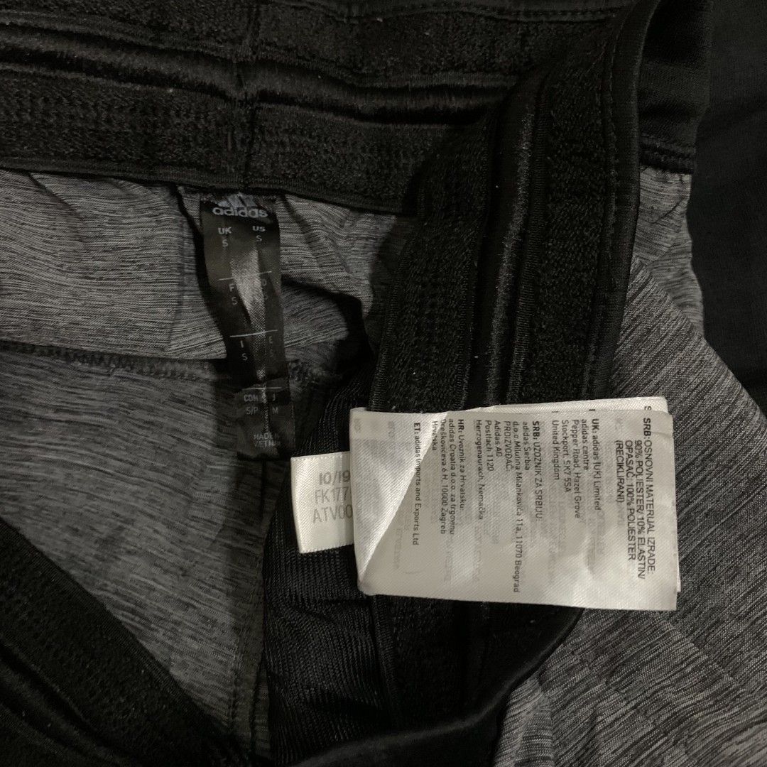 ADUDAS KNIT SHORT (Category: Shorts) located in Binalonan. Submitted by thrift_on2022 (Listing ID 1469517680, Image 2). Description: W- 26 (Garterized) L - 20 Leg opening- 11 Color rate - 9.8 /10 Excellent Condition❗️.