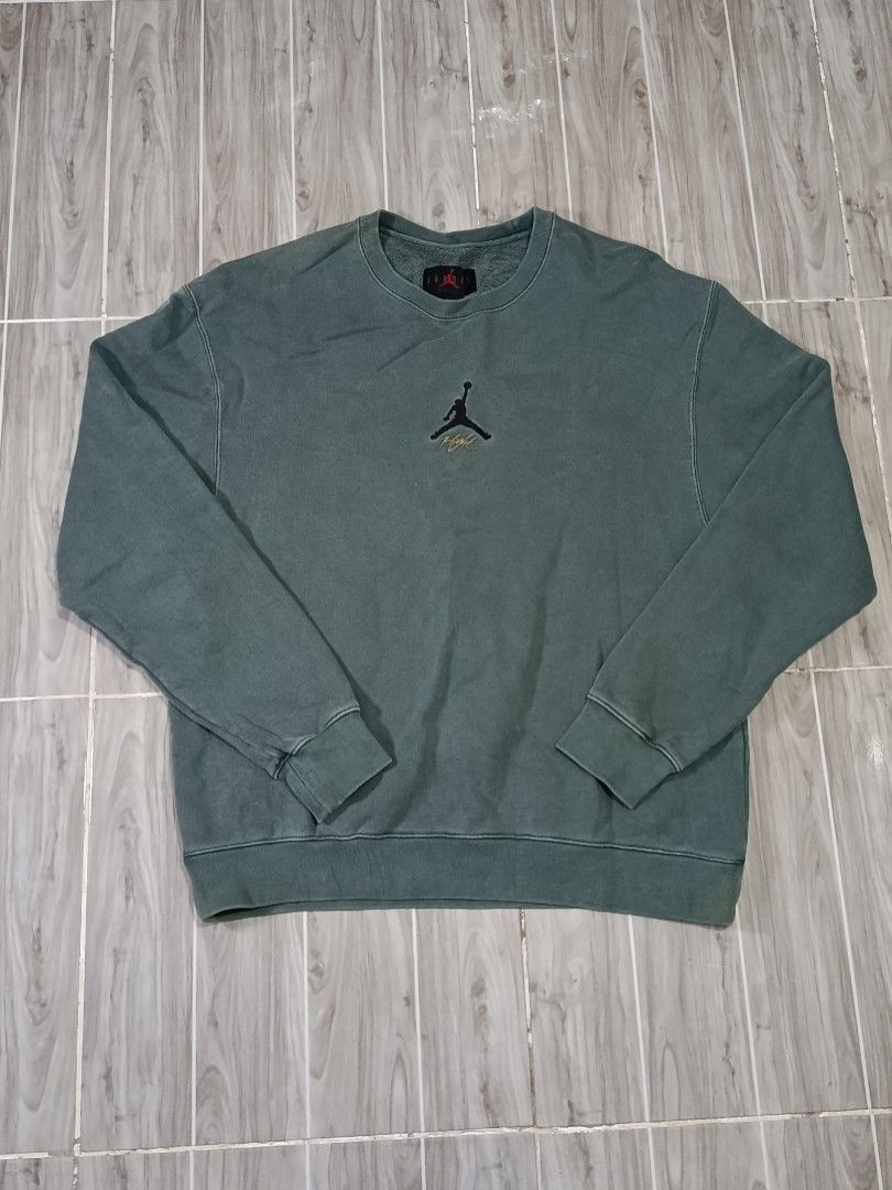 AIR JORDAN FLIGHT SWEATER JACKET (freeshipping) (Category: Coats, Jackets and Outerwear) located in Quezon City. Submitted by gyl-stop (Listing ID 1469456898, Image 1). Description: free shipping 24x28.5 very good condi cr: 8.8/10 issue: signs of usage.