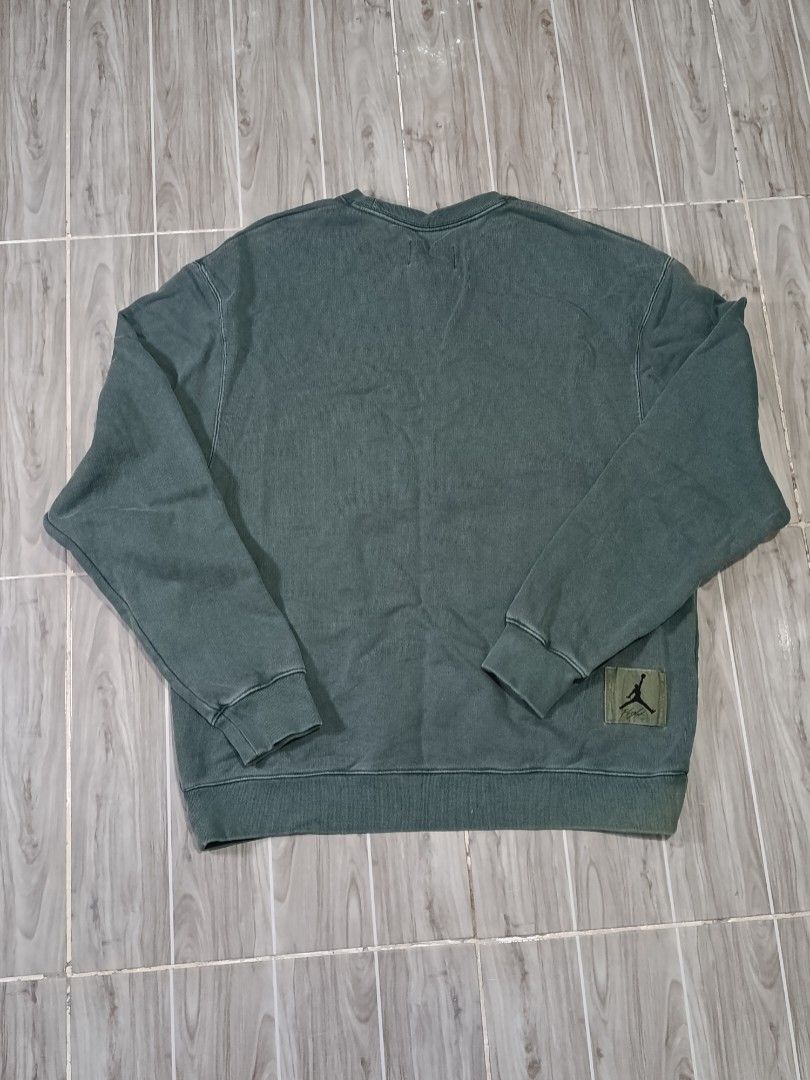 AIR JORDAN FLIGHT SWEATER JACKET (freeshipping) (Category: Coats, Jackets and Outerwear) located in Quezon City. Submitted by gyl-stop (Listing ID 1469456898, Image 3). Description: free shipping 24x28.5 very good condi cr: 8.8/10 issue: signs of usage.