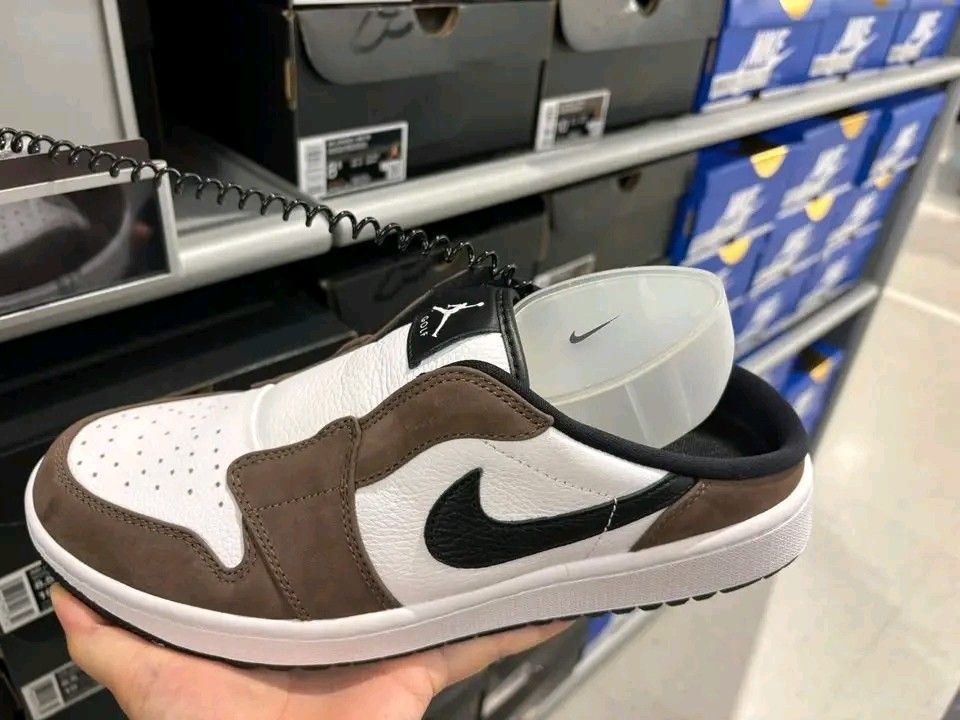 Air Jordan Mule Golf (Category: Golf) located in Manila. Submitted by clevercrystal_254bfe (Listing ID 1469563326, Image 2). Description: Air Jordan Mule Golf all size are available Interested Please send size Order We accept COD No Cancelation Order.