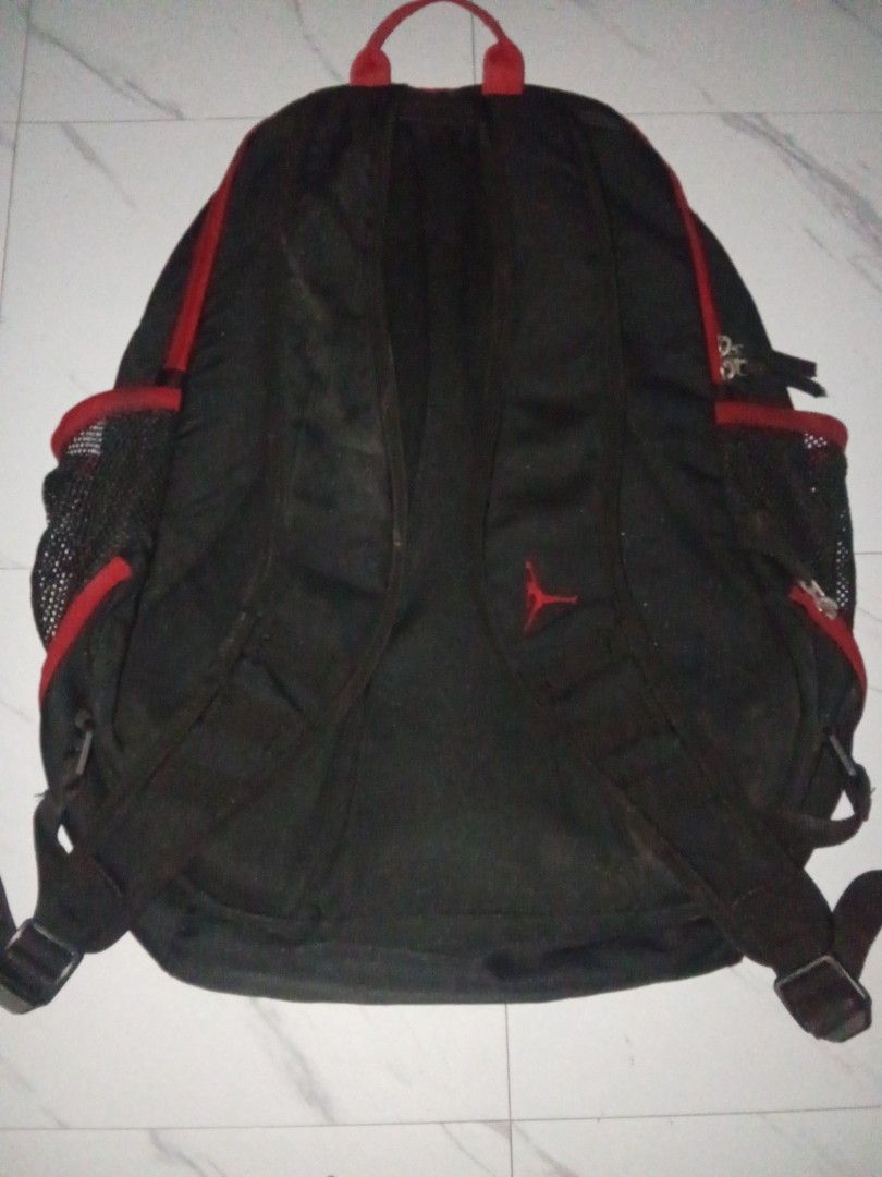 Air Jordan Red Embroided Logo Backpack Original (Category: Backpacks) located in Manila. Submitted by christoph17 (Listing ID 1469543982, Image 3). Description: great condition original big size.