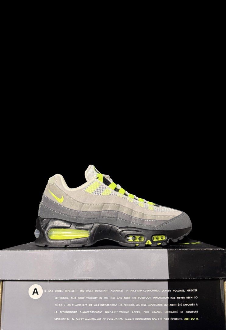 Air Max 95 OG 'Big Bubble - Neon' (Category: Sneakers) located in Makati City. Submitted by royalkicks.mnl (Listing ID 1469530697, Image 1). Description: AM 95 OG 'Big Bubble - Neon' 10 US ₱6,995 Lightly Used / Complete.