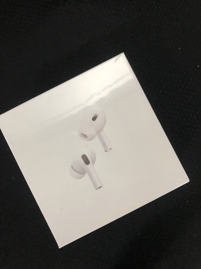 airports Pro (Category: Earphones) located in Davao. Submitted by drosedizon09 (Listing ID 1469473112, Image 1). Description: Sealed Brand new Bought from Thailand .