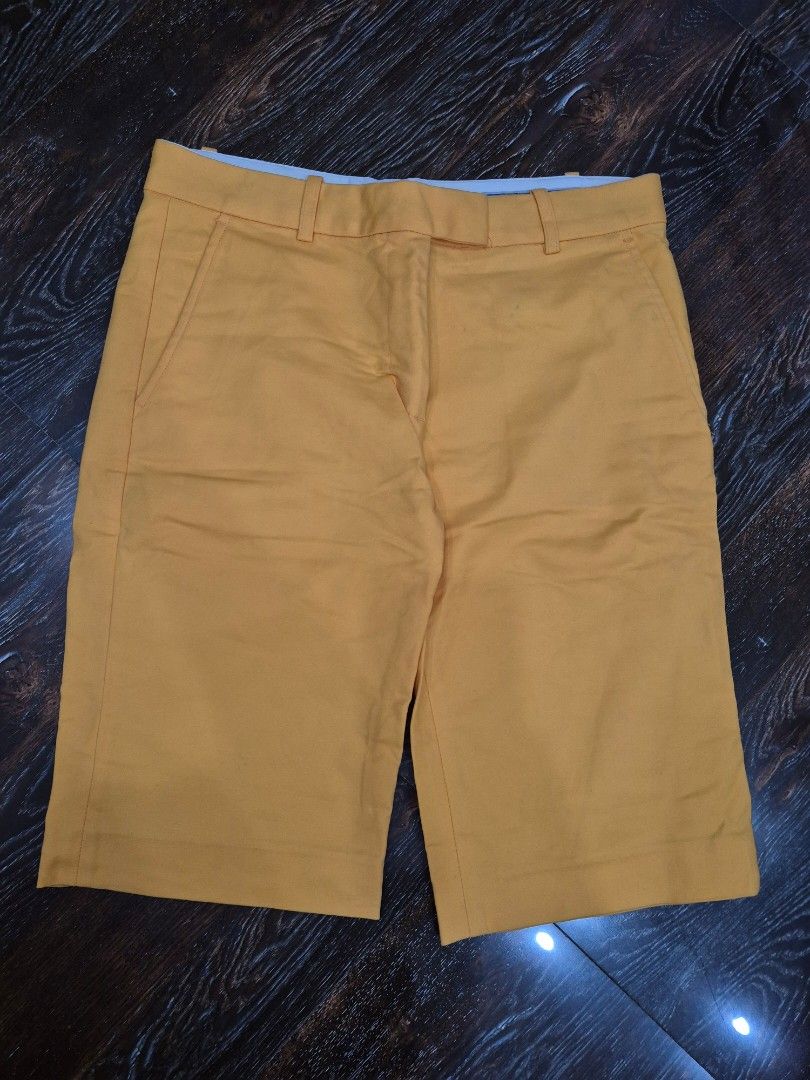 Alfted Sung Shorts (Category: Shorts) located in Santa Cruz. Submitted by deenem (Listing ID 1469442064, Image 3). Description: Like New😍👌 No flaws👌 Size 8 on Tag (Measurements laid flat in inches) Waist: 15.5 Leghole:10.5 Lenght: 20.5.