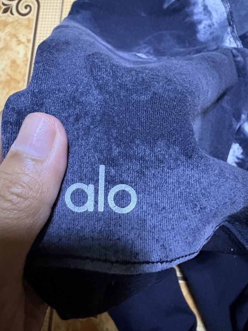 Alo (Category: Activewear) located in La Trinidad. Submitted by legit.ukayspot (Listing ID 1469569088, Image 3). Description: .