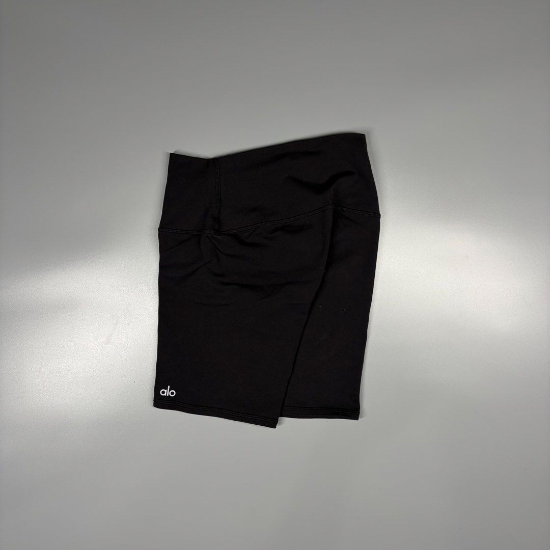 Alo Biker Shorts Reflectorized Logo (Category: Activewear) located in Cavite. Submitted by onebeancent (Listing ID 1469514643, Image 3). Description: Size: Small (26 to 30 Women's) Dimension: 14" Length Color: Black Color Rate: 10/10 Issue: None Condition: Like new‼️ Price: 750php Additional Shipping Fee (J&T Small Pouch) 75php Luzon 100php visayas 120php mindanao.