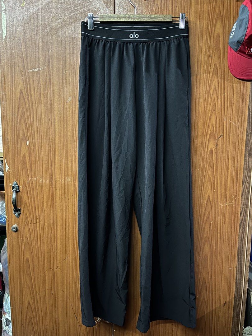 alo pants (Category: Activewear) located in Baguio. Submitted by SharylCaranay (Listing ID 1469406784, Image 1). Description: .