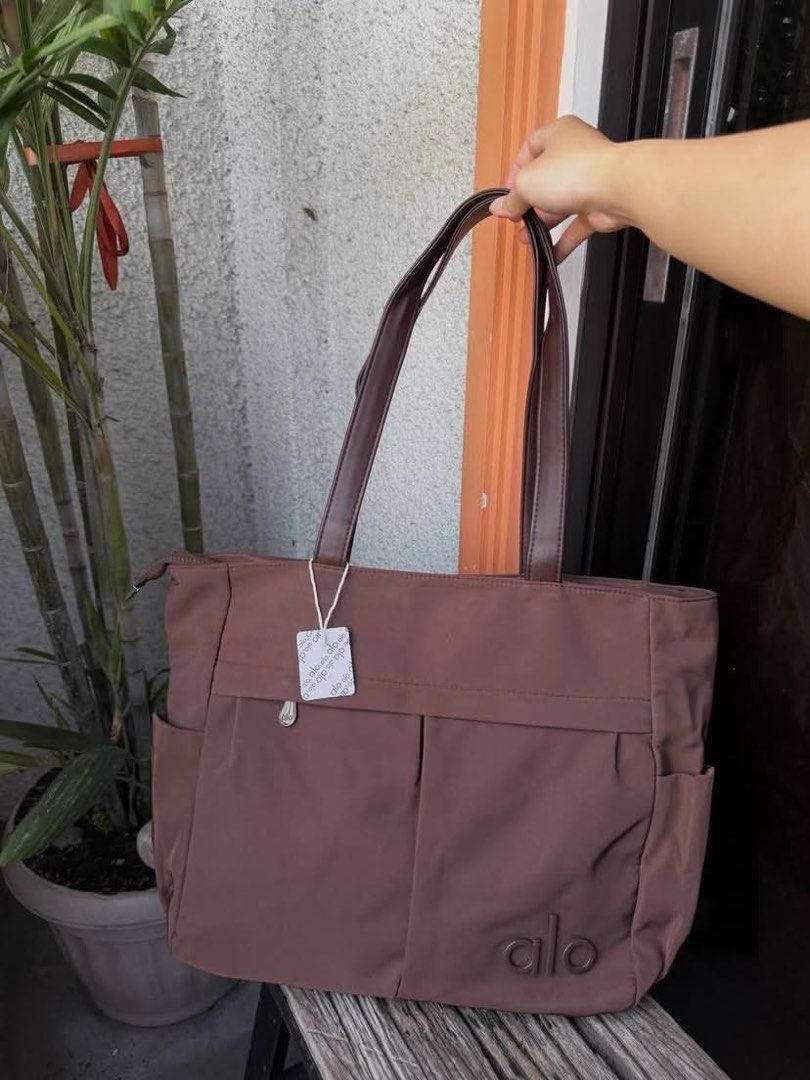 ALO Utility Tote Bag (Category: Tote Bags) located in Guinobatan. Submitted by jadieee_young22 (Listing ID 1469420711, Image 1). Description: Restocked! • fresh from 🇻🇳 • actual photos | what you see is what you exactly get! • shipping nationwide via tiktok co￼.
