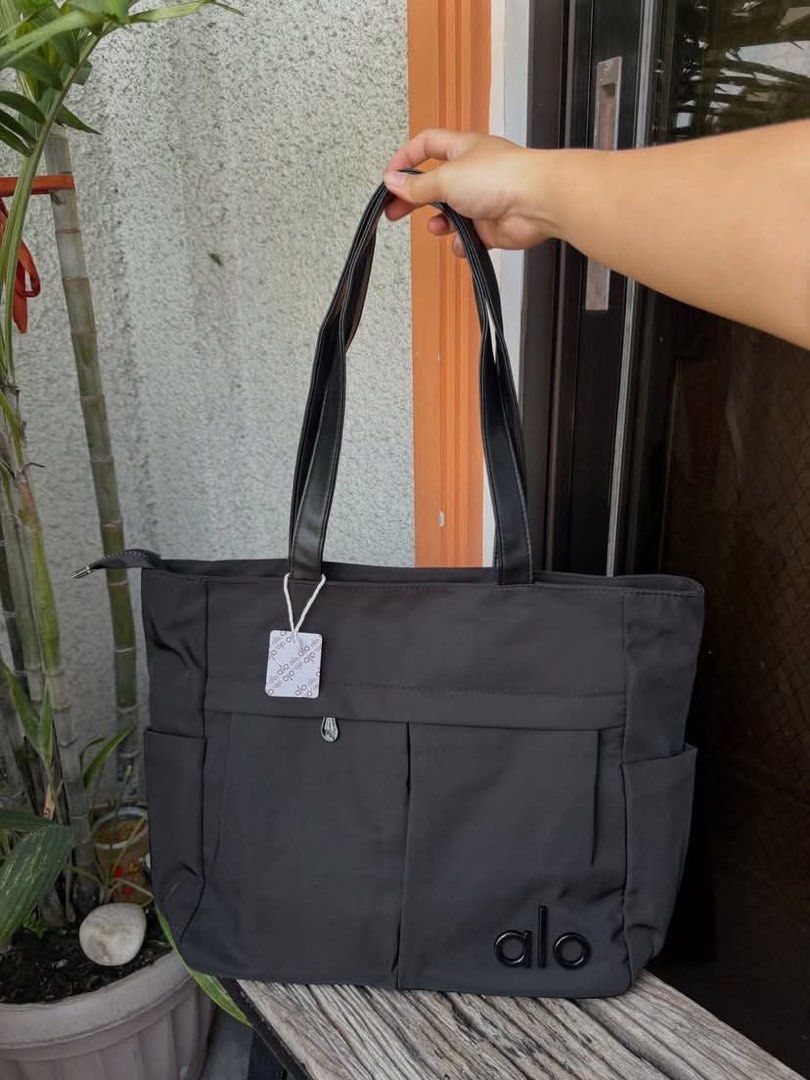 ALO Utility Tote Bag (Category: Tote Bags) located in Guinobatan. Submitted by jadieee_young22 (Listing ID 1469420711, Image 2). Description: Restocked! • fresh from 🇻🇳 • actual photos | what you see is what you exactly get! • shipping nationwide via tiktok co￼.