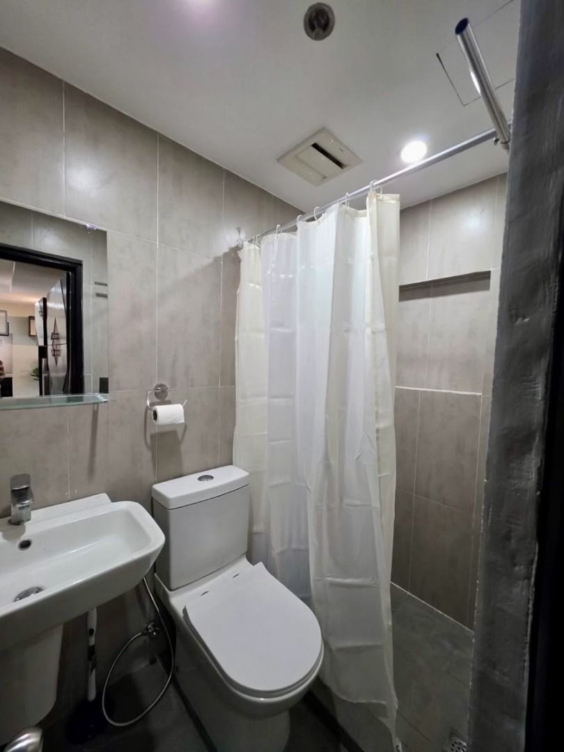 ALPHA SALCEDO CONDO 1BR+Maids Room (Category: Apartments & Condos) located in Caloocan City. Submitted by aysalpha01 (Listing ID 1469411089, Image 3). Description: ALPHASALCEDO CONDO 1BR+MAIDS ROOM 2T&B No parking 67sqm Fully Furnished 2+2 +PDCs 1 year contract 45k dues included.