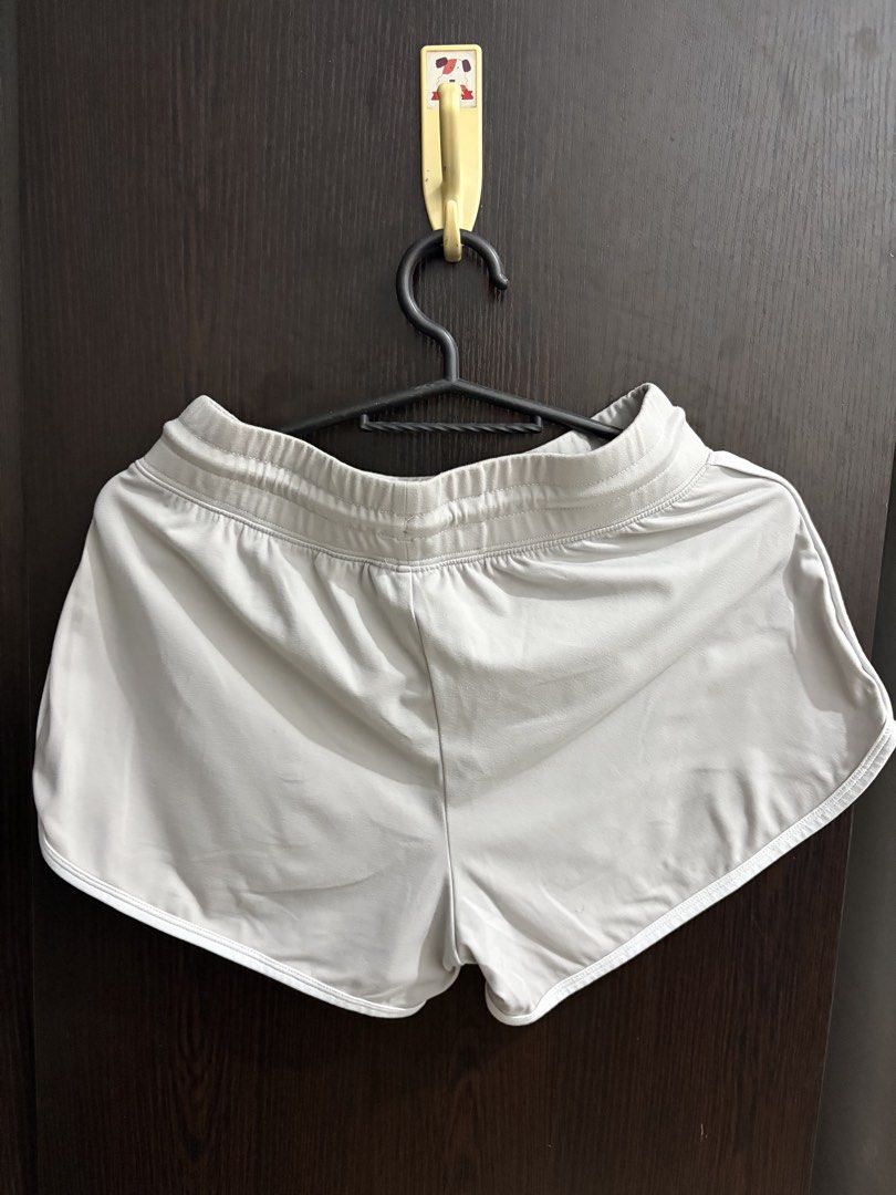 ALPHALETE SHORTS (Category: Activewear) located in Manila. Submitted by kloseta_manila (Listing ID 1469551432, Image 2). Description: .