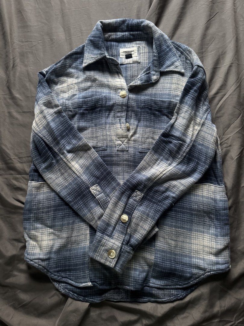 american eagle blue flannel (Category: Coats, Jackets and Outerwear) located in Manila. Submitted by angelrotting (Listing ID 1469482278, Image 1). Description: .