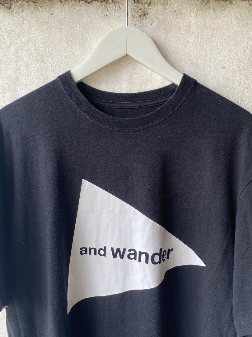 And Wander - Big Logo Tee (Category: Tshirts & Polo Shirts ) located in Puerto Princesa. Submitted by something___. (Listing ID 1469445794, Image 2). Description: And Wander - Big Logo Tee Tagged Size: Large Length: 28.5 Width: 23.2 Condition: Excellent Color rate: 9 Flaws: Lightly used .