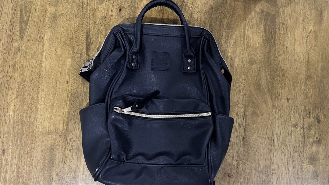 Anello Leather Backpack (Category: Backpacks) located in San Fernando. Submitted by declutteringyishi (Listing ID 1469490155, Image 1). Description: Medyo may bakbak sa bottom due to regular use, but overall, it's still in good condition and can still be used. 😊.