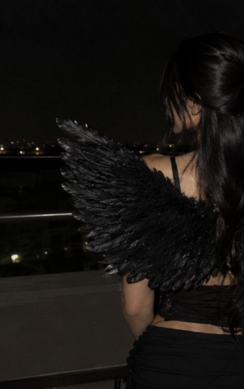 Angel Wings Halloween Costume (Category: Coats, Jackets and Outerwear) located in Apalit. Submitted by randomsellshop (Listing ID 1469448762, Image 1). Description: - Material: Real layered black feathers with a fluffy texture - Fit: Comfortable elastic straps that fit easily over shoulders - Design: Lightweight and stays upright effortlessly - Best for: Halloween, costume parties, and photoshoots.
