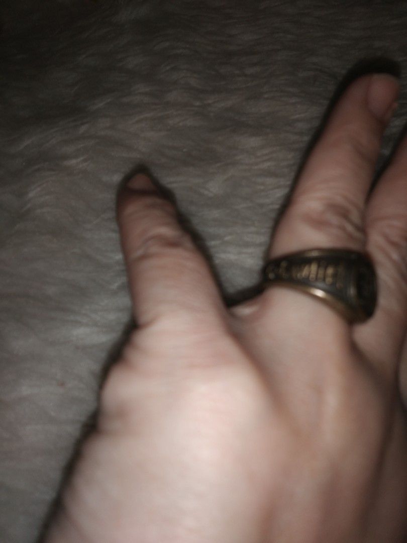 Anime bronze thick ring death note anime (Category: Rings) located in Quezon City. Submitted by eidorableshop (Listing ID 1469402409, Image 2). Description: .