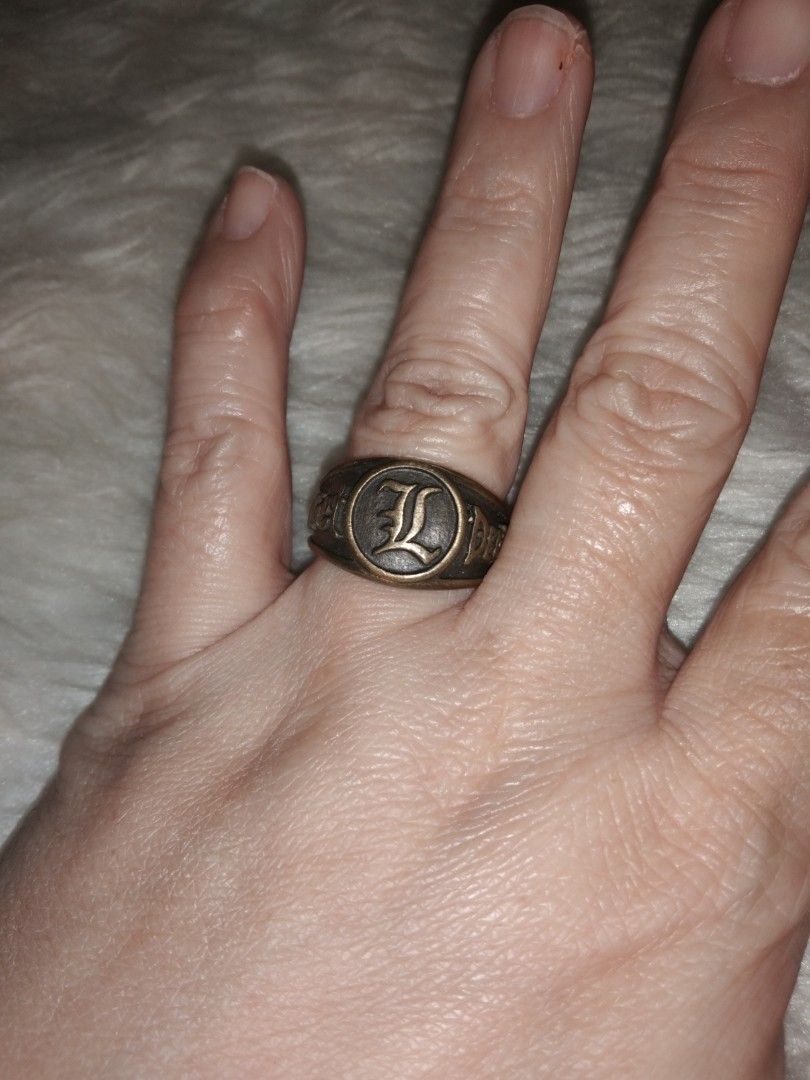Anime bronze thick ring death note anime (Category: Rings) located in Quezon City. Submitted by eidorableshop (Listing ID 1469402409, Image 1). Description: .