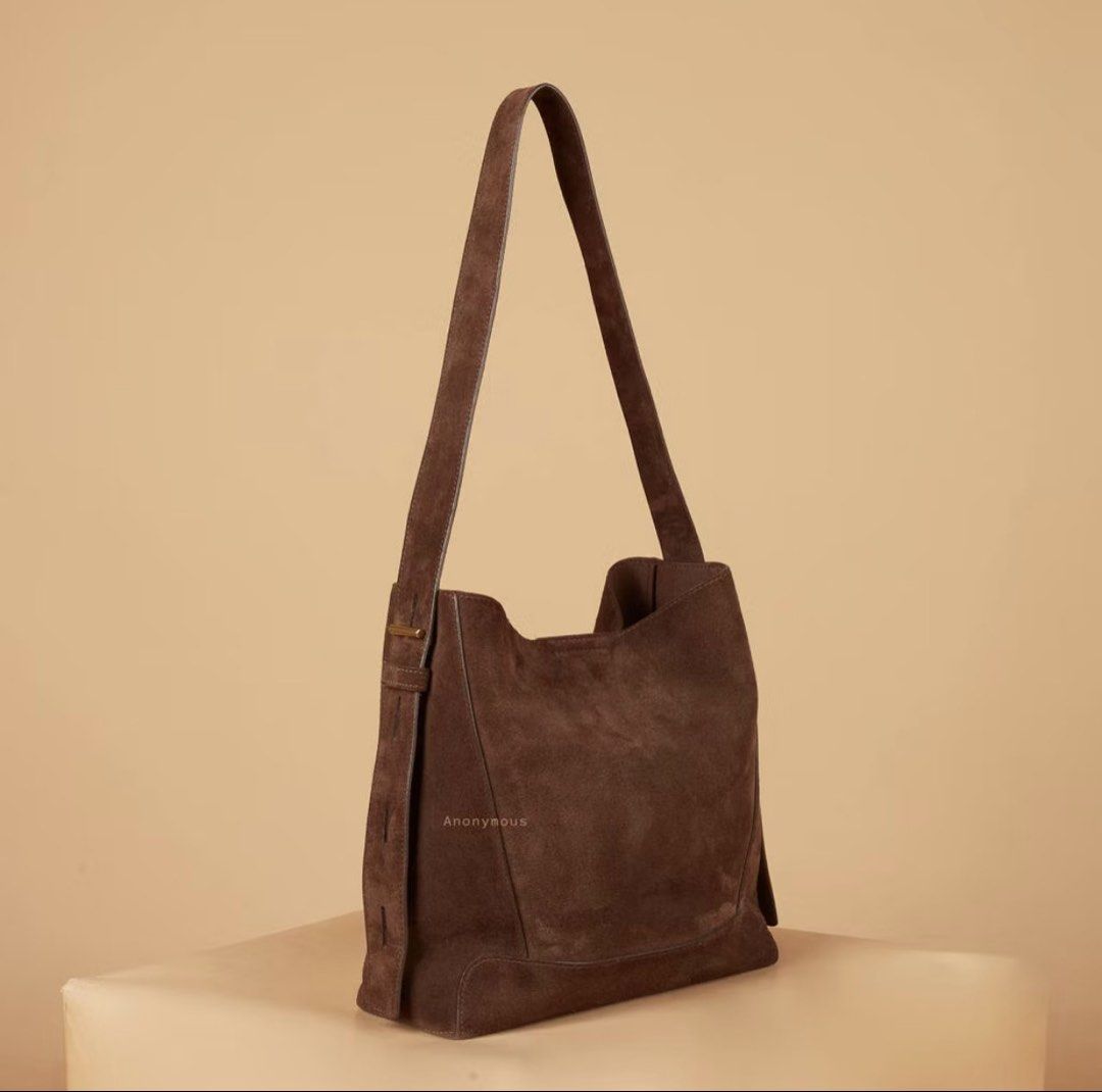 Anonymousbags Brown Suede Sling Bag (Category: Shoulder Bags) located in Quezon City. Submitted by shoppingcl (Listing ID 1469467714, Image 1). Description: • Brand new, never been used • Retails for ₱7900.