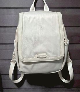 (Category: ) located in . Submitted by relove_closet8 (Listing ID 1469514016, Image 1). Description: .