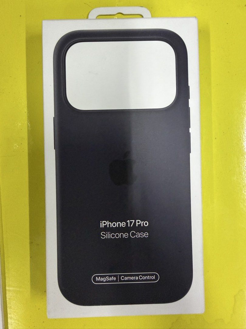 Apple Iphone 17 Pro Silicone Case (Category: Cases & Sleeves) located in Manila. Submitted by wired_24x7 (Listing ID 1469410234, Image 1). Description: .