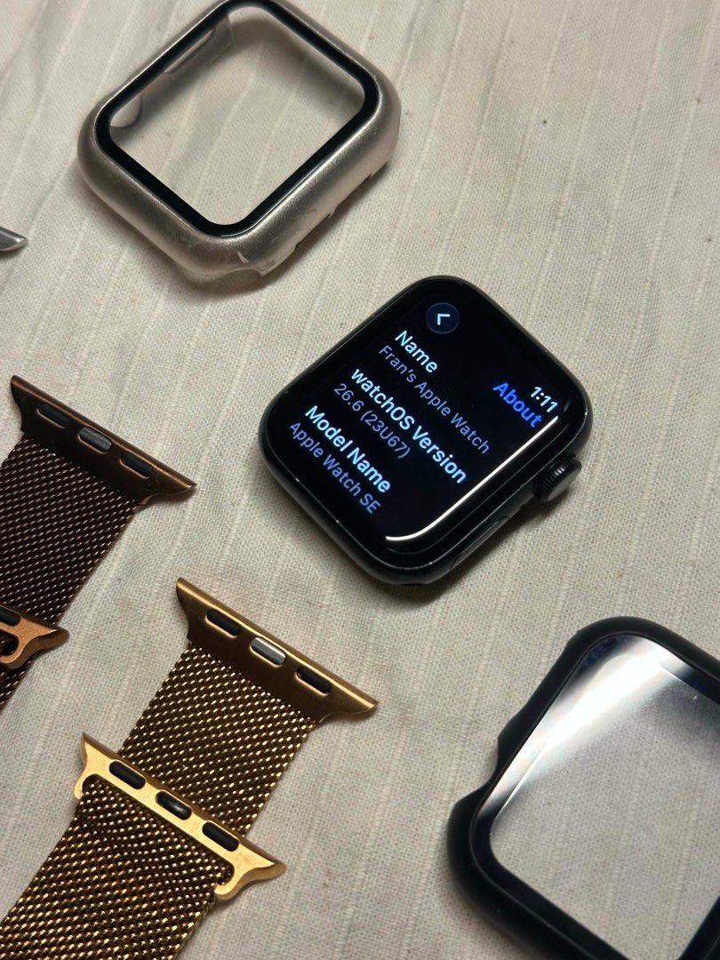 Apple Watch SE 2 (Category: Wearables & Smart Watches) located in Manila. Submitted by senpaiskep07388 (Listing ID 1469520087, Image 2). Description: Apple Watch SE 2 (GPS) 40MM 91% battery health Bought last year 2025 Includes everything in the photos No issue just unnoticeable scratches 📍Quezon City Novaliches.