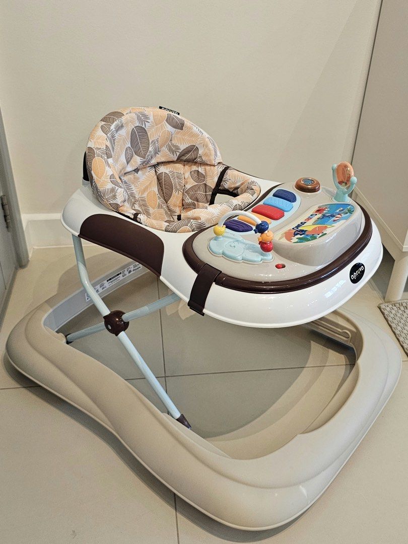 Apruva Baby Walker (Category: Infant Playtime) located in Muntinlupa City. Submitted by thriftpandamnl (Listing ID 1469442592, Image 1). Description: 🏷️P800 📍Brgy Sucat, Muntinlupa Never used. Parang brand new pa din. RFS: decluttering baby items .