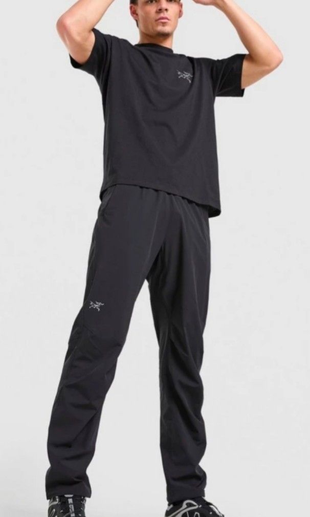 Arc'teryx incendo pants (Category: Trousers) located in Bulacan. Submitted by ryldeal030912 (Listing ID 1469406641, Image 1). Description: very good condition reflective logo no issues medium.
