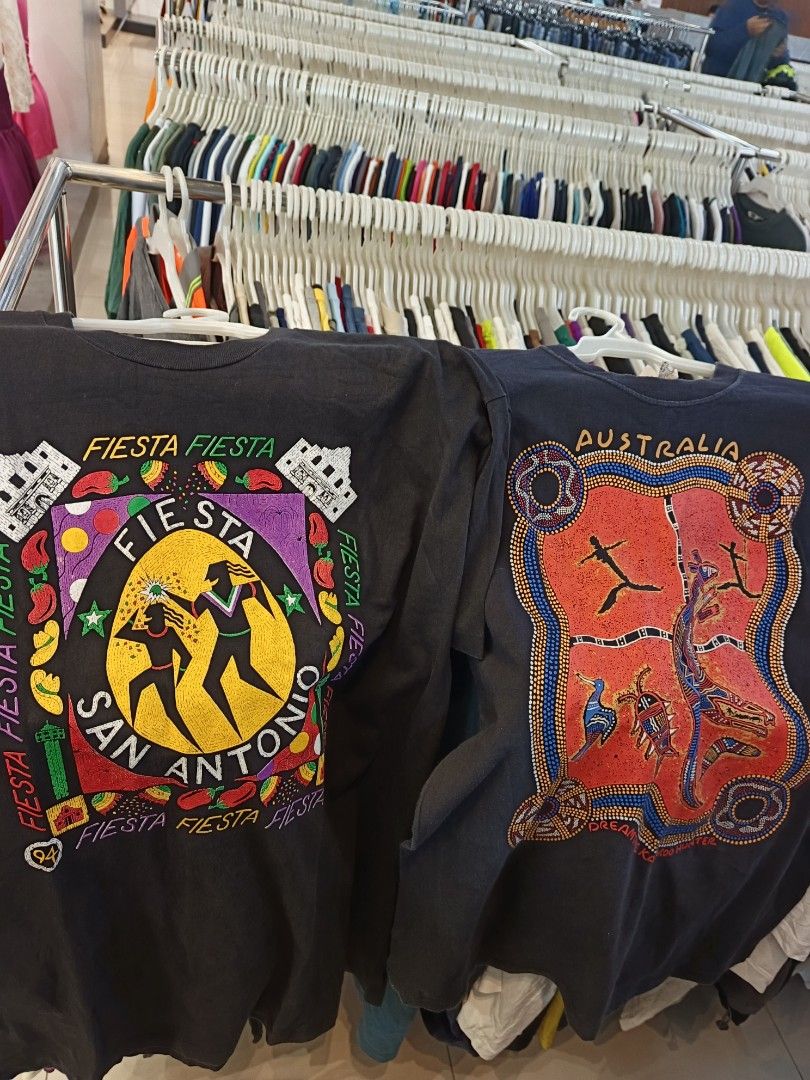 Art Tees Bundle of 2 (Category: Tshirts & Polo Shirts ) located in Roxas City. Submitted by kaloy58 (Listing ID 1469473742, Image 1). Description: black '94 fiesta - hanes xl on tag - 23x30 navy blue australia art - australian grown m on tag - 21x28 minimal hairlines.